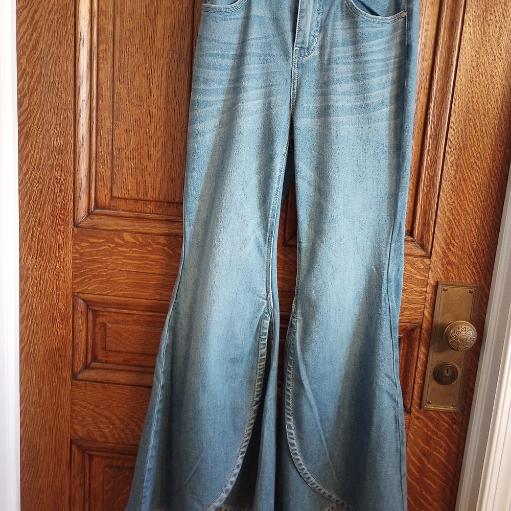 Shyanne NWT Jeans, Size 28x32 - Picture 10 of 10